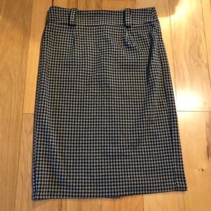 Stretchy Gray and Black Houndstooth Pencil Skirt